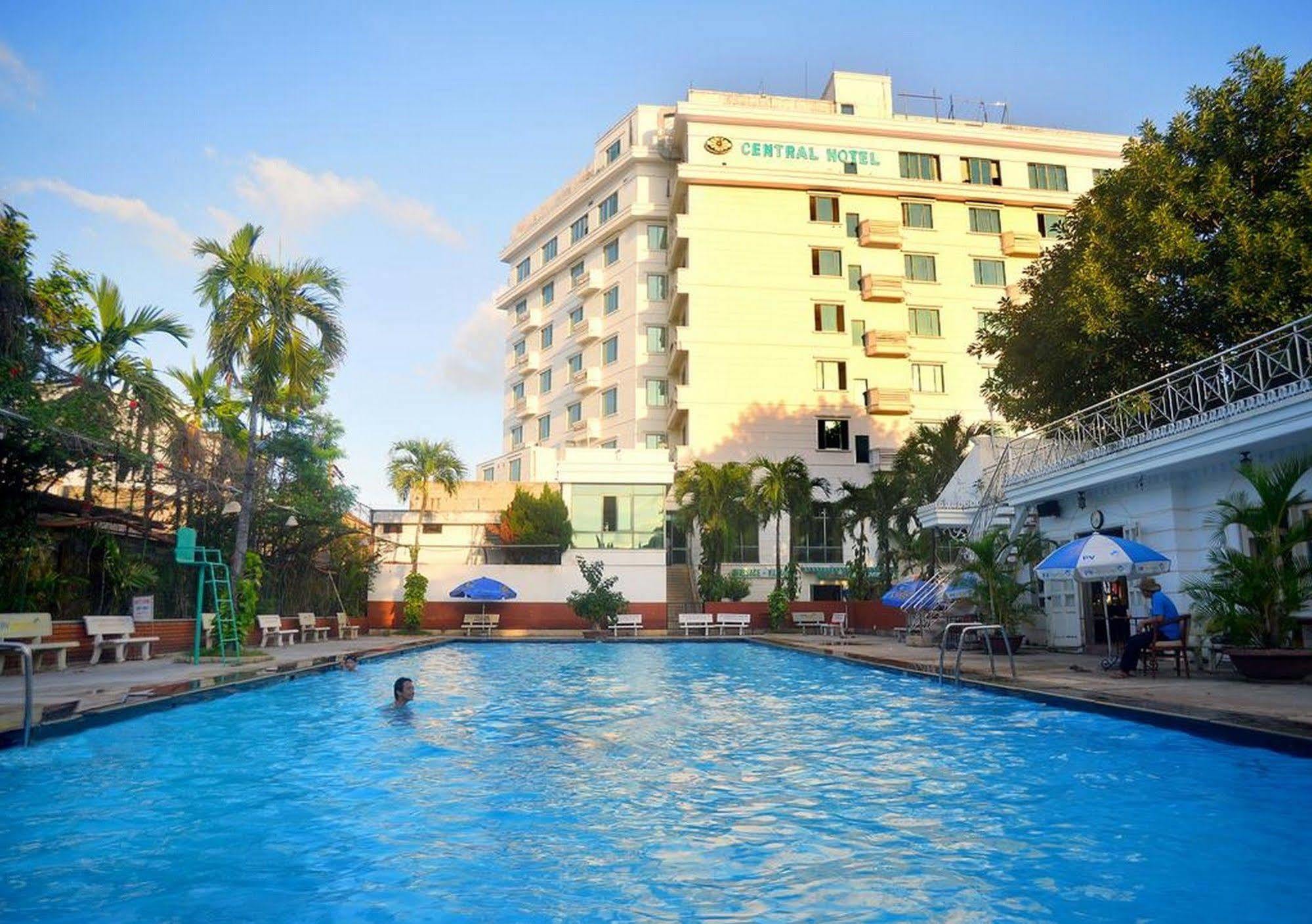 Central Hotel Quang Ngai Bagian luar foto