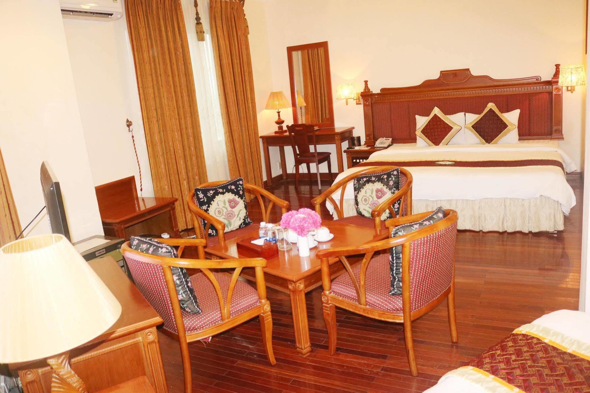 Central Hotel Quang Ngai Bagian luar foto