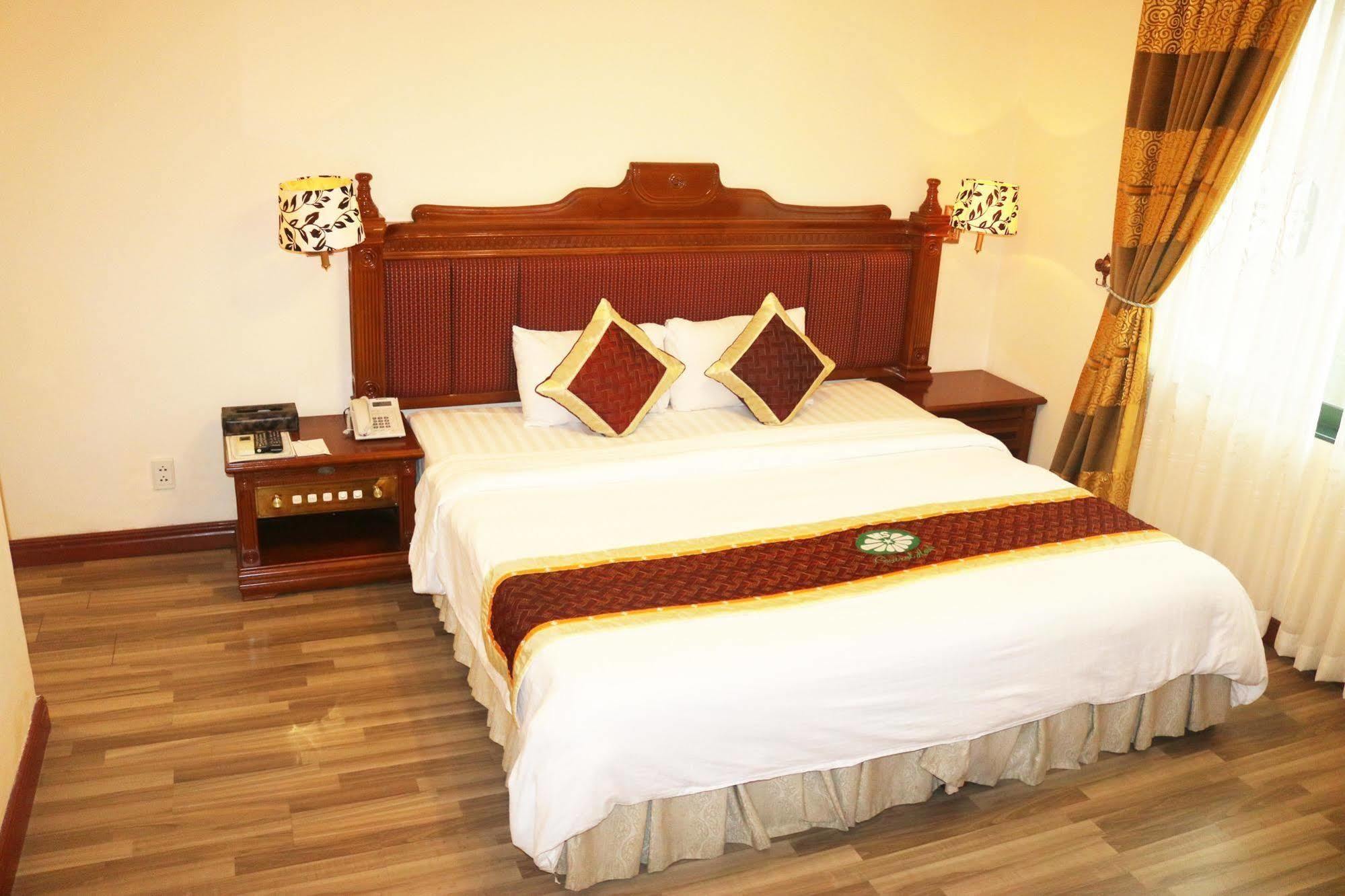 Central Hotel Quang Ngai Bagian luar foto