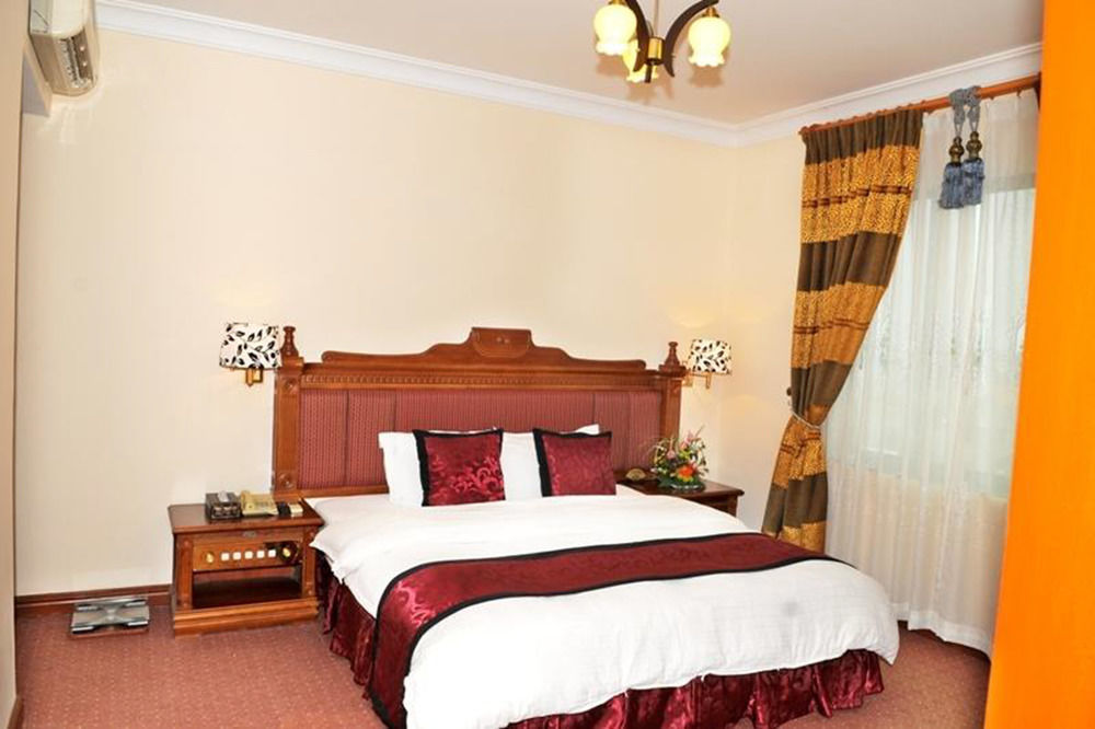 Central Hotel Quang Ngai Bagian luar foto